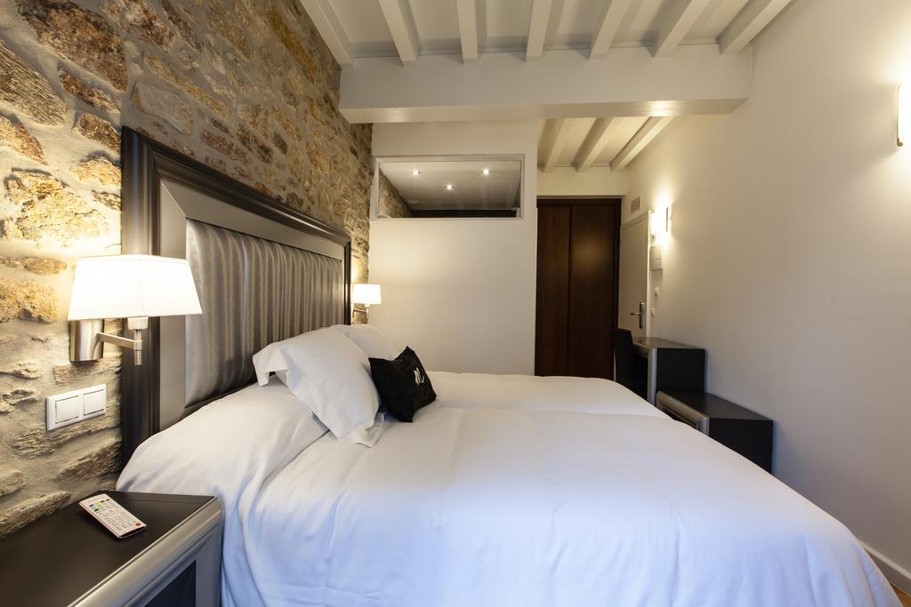 Hotel Montenegro Compostela Santiago de Compostela Bagian luar foto
