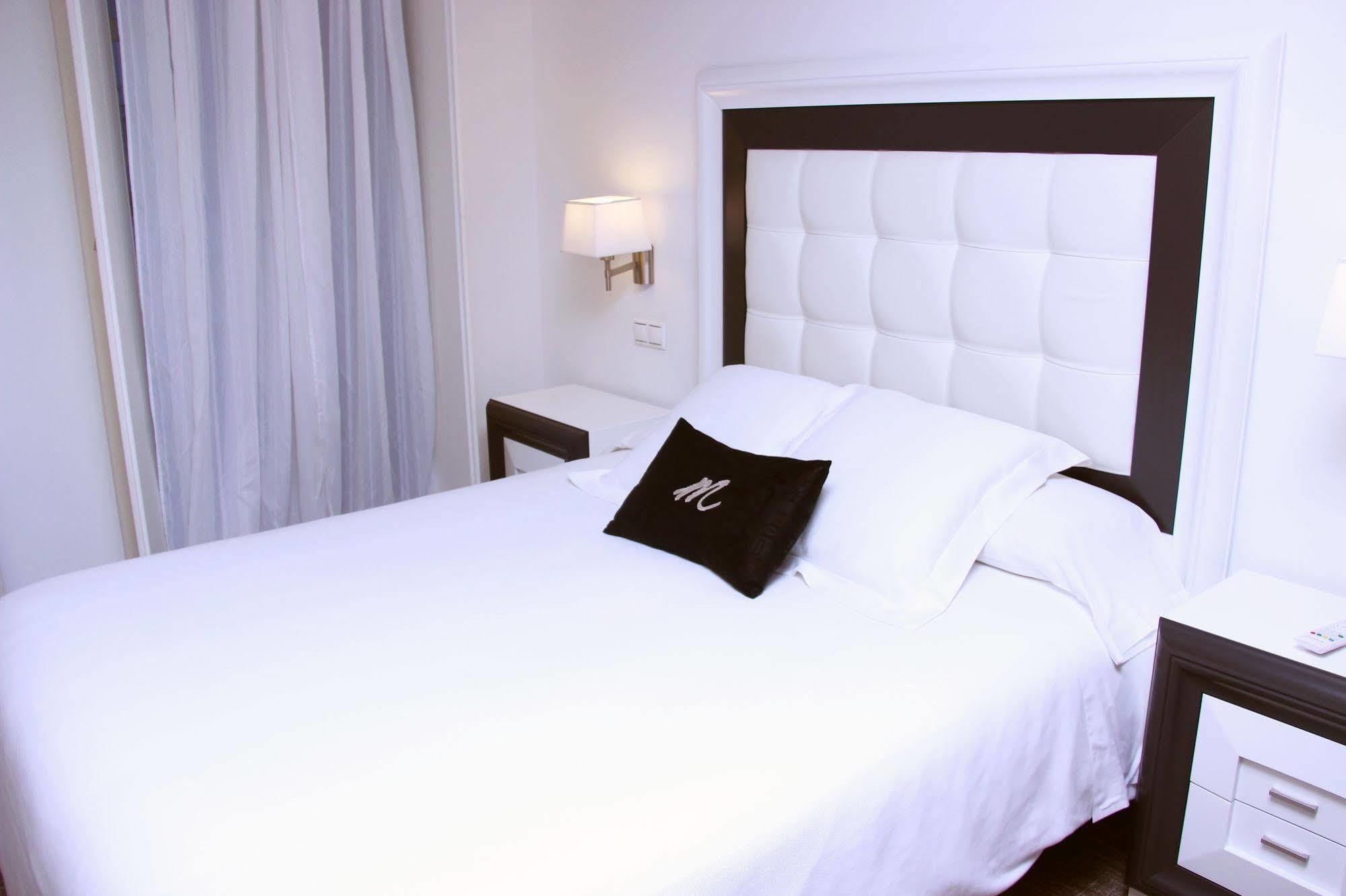 Hotel Montenegro Compostela Santiago de Compostela Bagian luar foto
