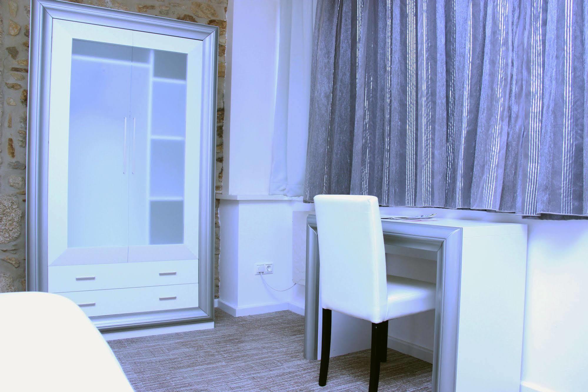 Hotel Montenegro Compostela Santiago de Compostela Bagian luar foto